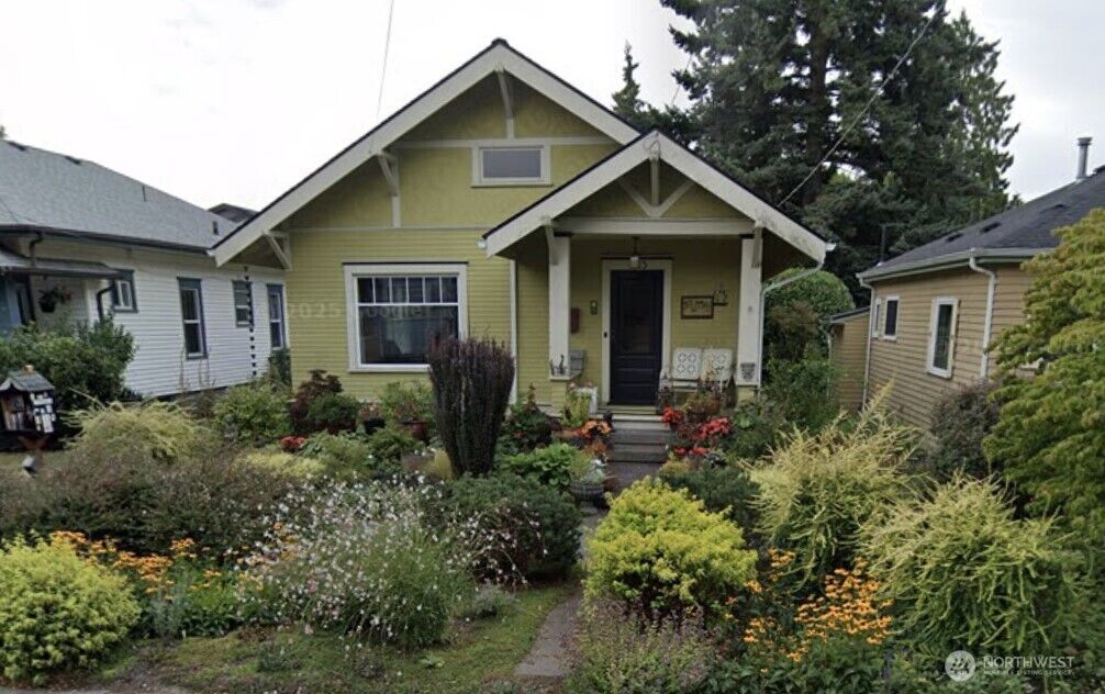 Property Photo:  727 N 68th Street  WA 98103 