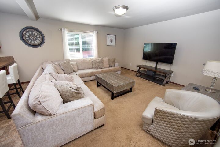 Property Photo:  1827  Billie Court  WA 98248 