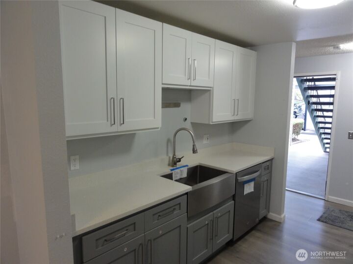 Property Photo: 2007 SW 318th Place 7A WA 98023