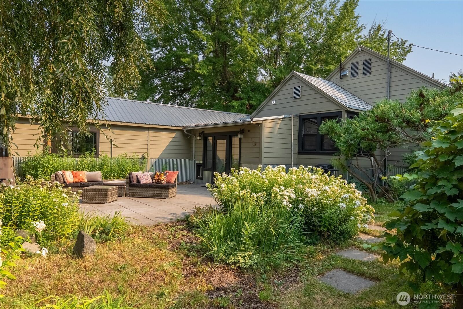 Property Photo:  1102  Methow Valley Highway E  WA 98856 