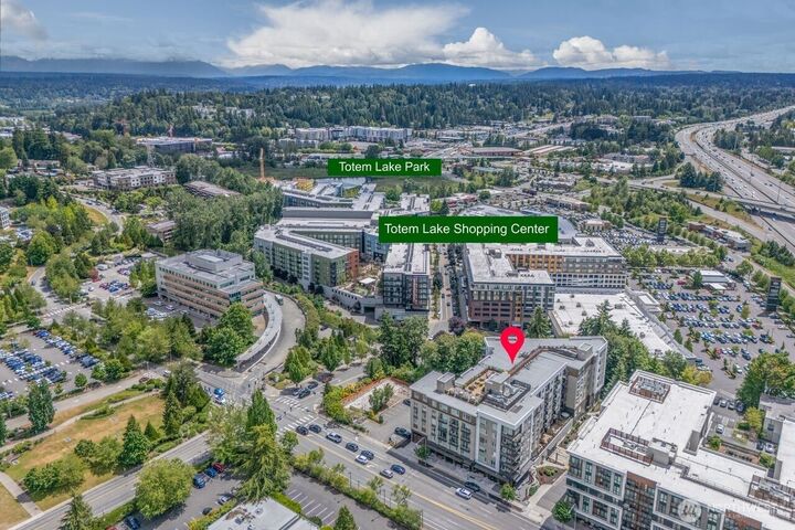 Property Photo: 11903 NE 128th Street 610 WA 98034