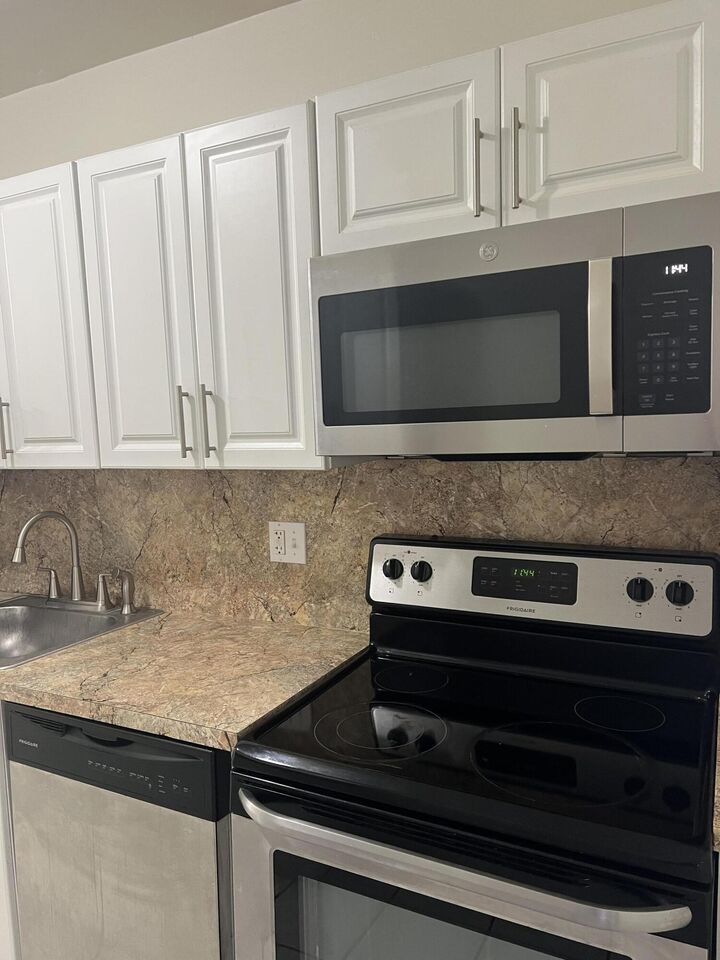 Property Photo: 2600 S Ocean Drive S303 FL 33019
