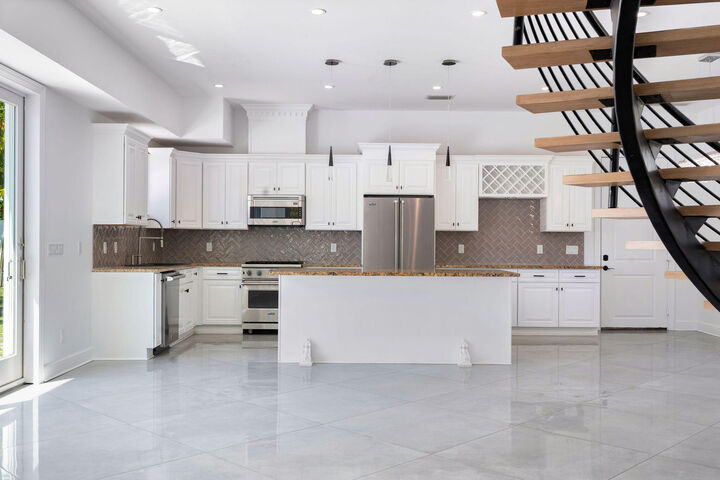 Property Photo:  100 Norwood Road  FL 33469 