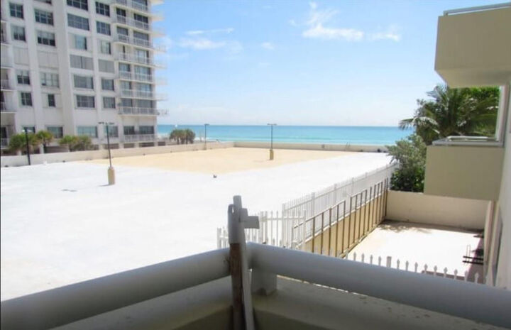 Property Photo:  3001 S Ocean Drive  FL 33019 