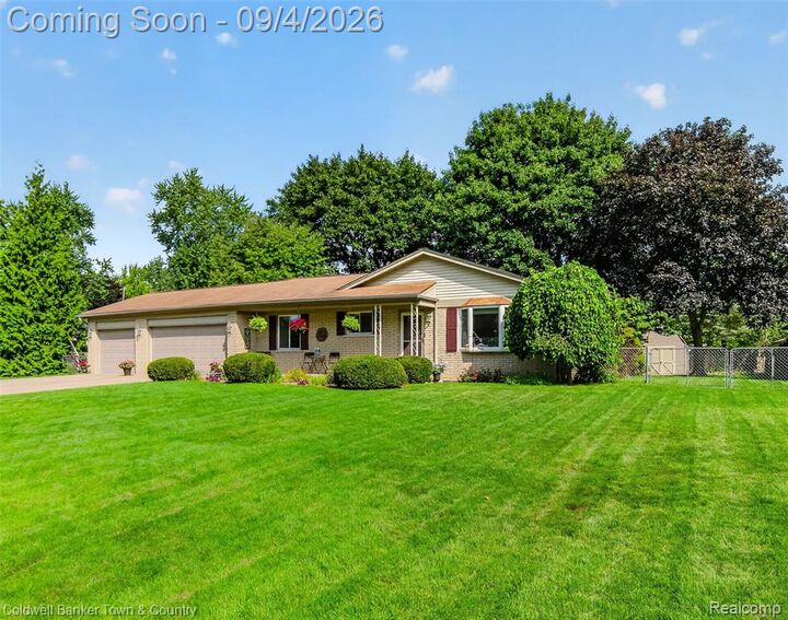 Property Photo:  6282 Peach Drive  MI 48346 