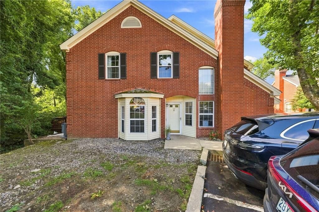 Property Photo: 626 Smithfield Road 604 RI 02904