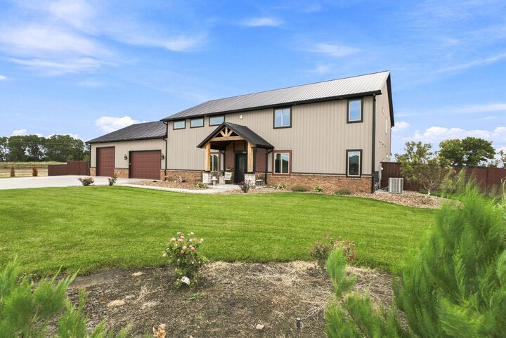 Property Photo: 8803 W Blackwood Ln KS 67101