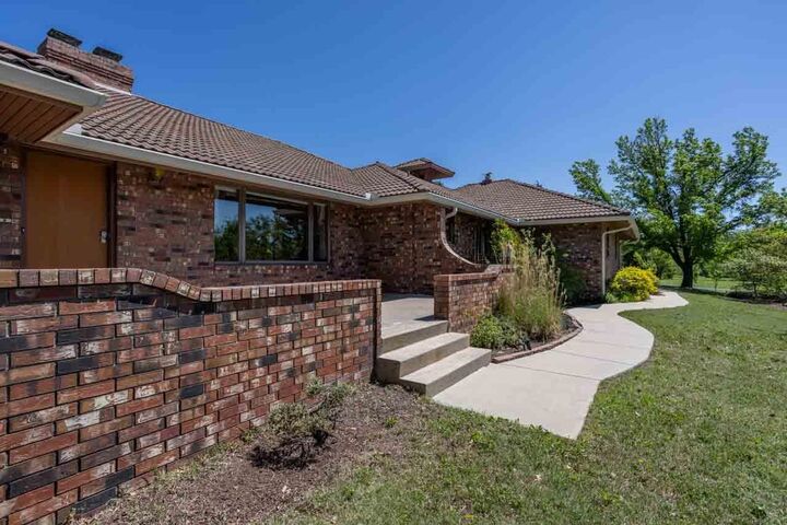 Property Photo: 12400 E Lynne KS 67207