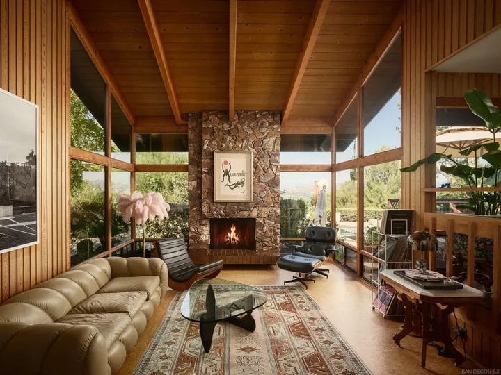 Property Photo:  5021 Bluff Place  CA 92020 
