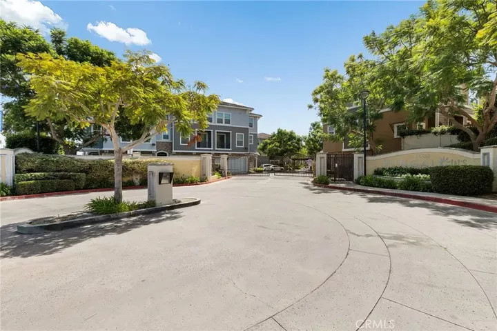 Property Photo:  3538 Torrance Boulevard 156  CA 90503 