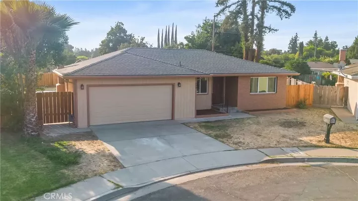 Property Photo:  698 Roberts Court  CA 95340 