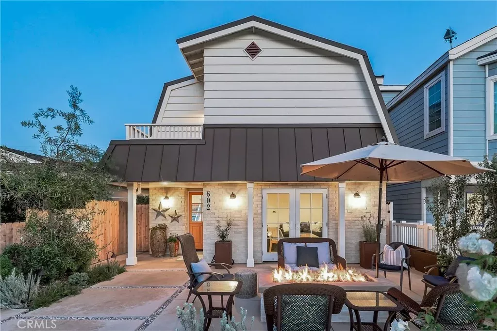 Property Photo:  602 Marguerite 2  CA 92625 