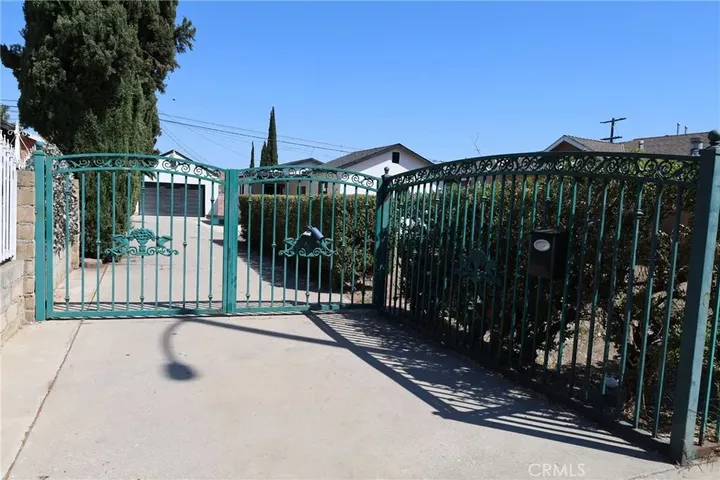 Property Photo:  742 Simmons  CA 90022 
