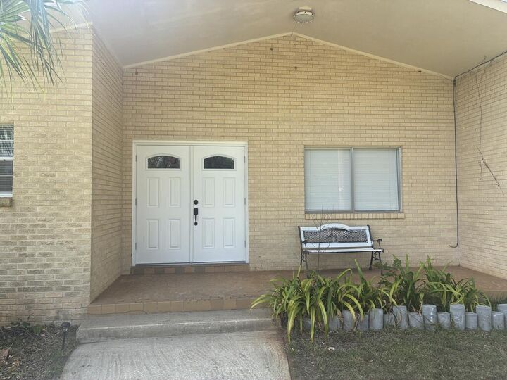 Property Photo: 68 S Edwards St AL 36352