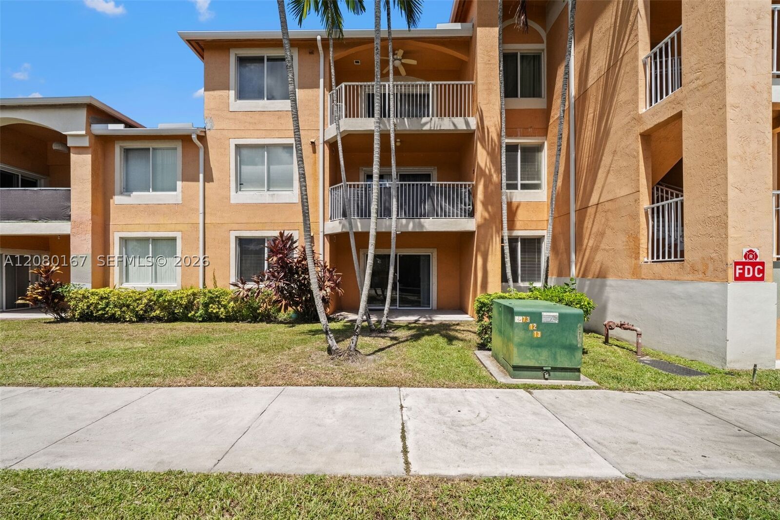 Property Photo: 6992 SW 39th St I104 FL 33314