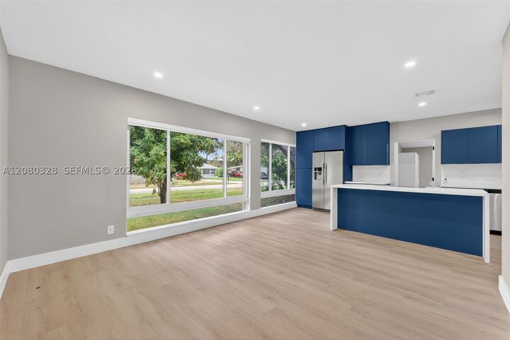 Property Photo: 1508 SW 20th Ave FL 33312