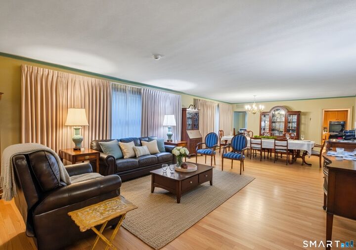 Property Photo: 132 Roslyn Drive CT 06052