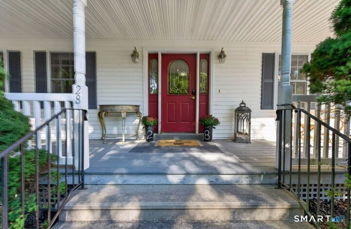 Property Photo:  28 Tanglewood Drive  CT 06365 