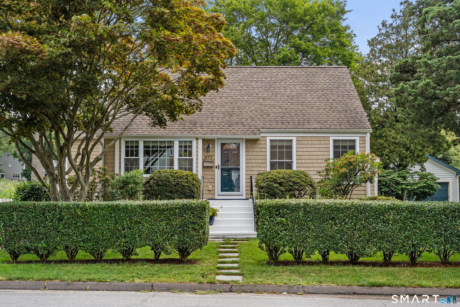 Property Photo:  