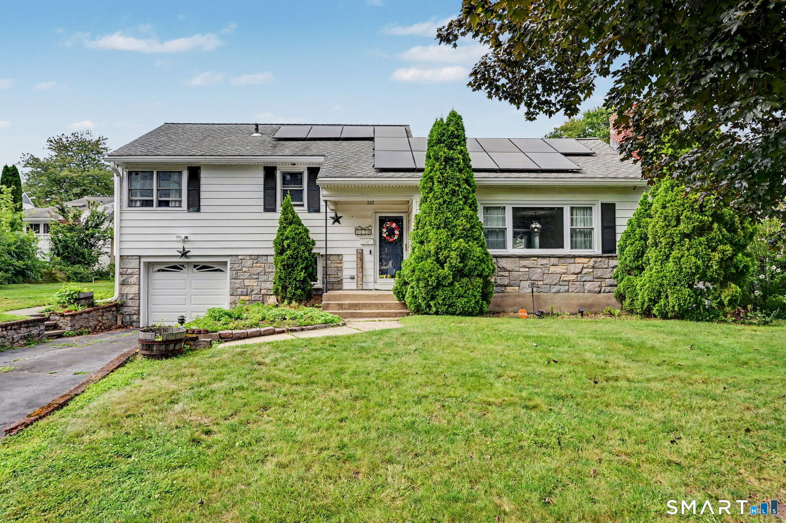 Property Photo: 170 Hollywood Avenue CT 06614