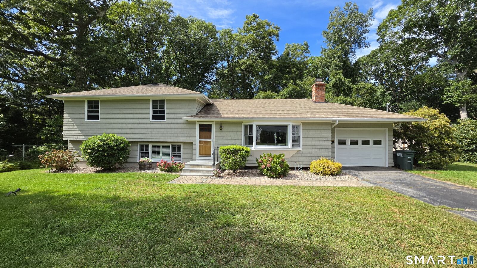 Property Photo:  261 Ridgewood Drive  CT 06355 