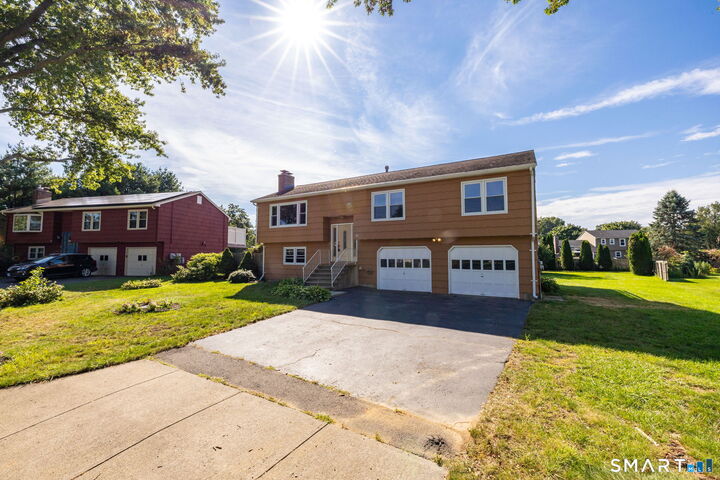 Property Photo: 11 Londonderry Lane CT 06460