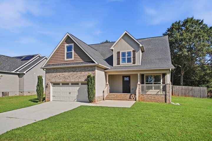 Property Photo:  1000 Sheila Avenue  SC 29651 