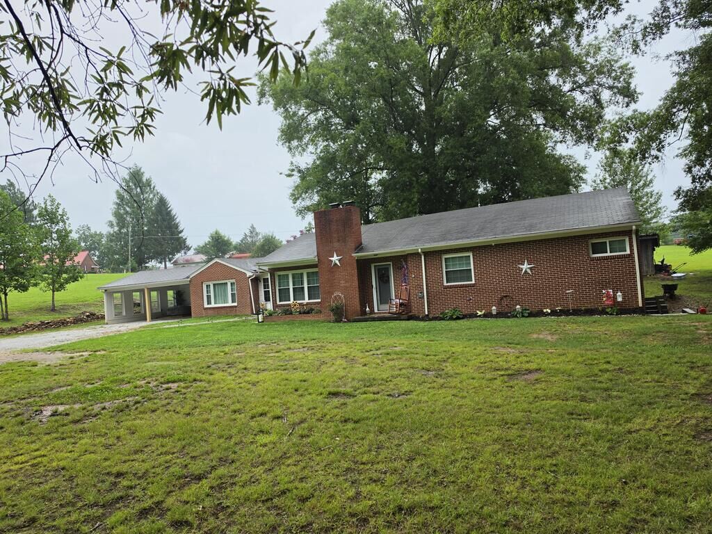 Property Photo:  4606 Wards Gap Rd  VA 24317 