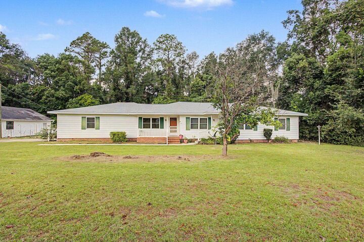 Property Photo:  515 Sunset Drive  FL 32344 