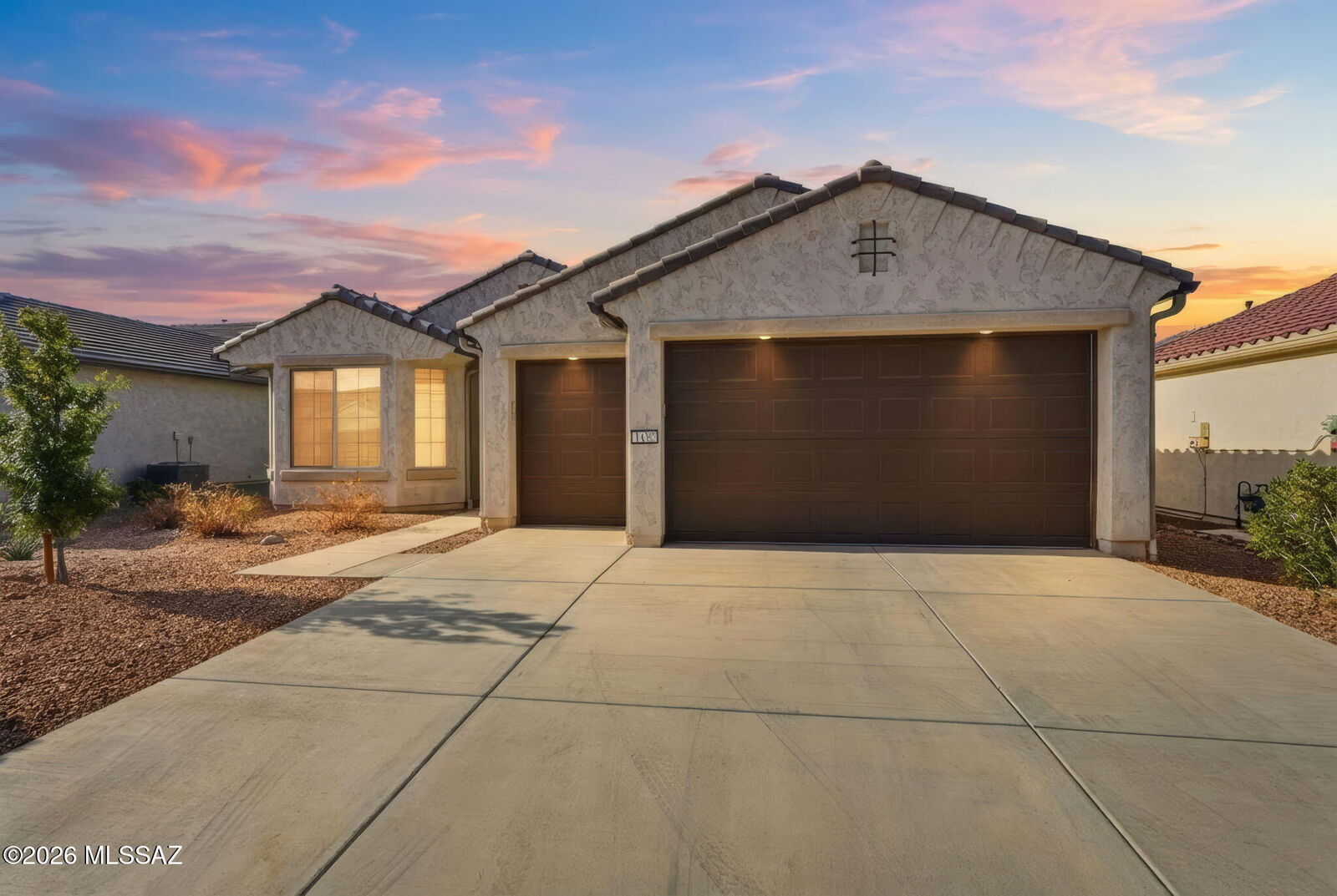 Property Photo:  1432 E Golden Rock Way  AZ 85614 