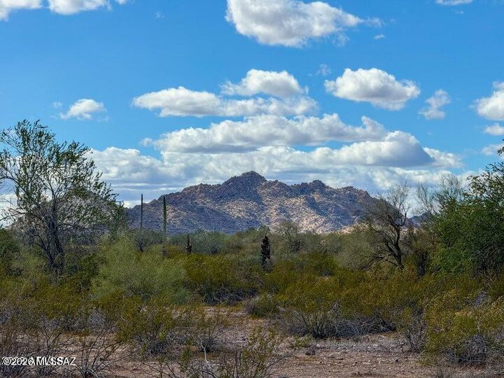Property Photo:  0 E Almendra Rd Lot B  AZ 85139 