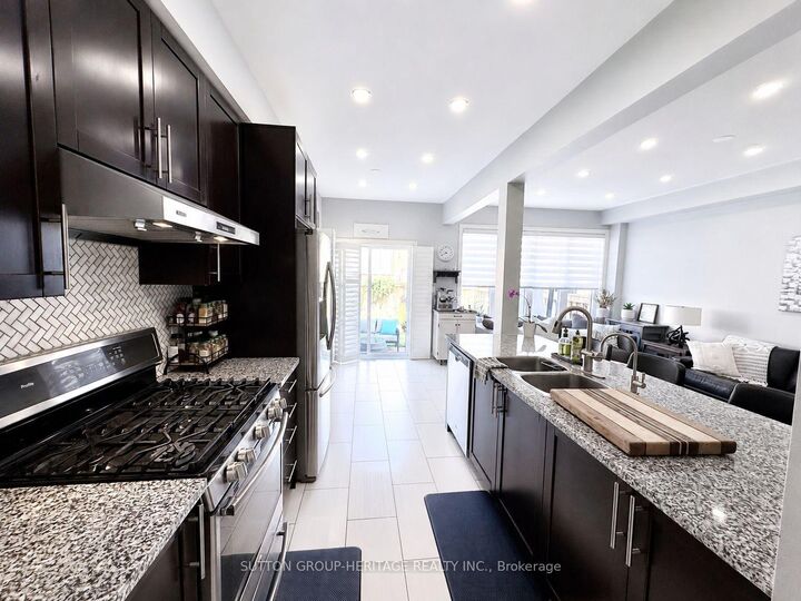 Property Photo:  15 Clarinet Lane  ON L4A 0N8 