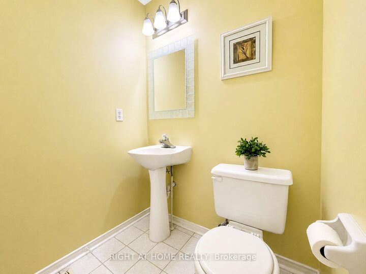Property Photo:  10 Banner Rd Road  ON L6X 4K6 