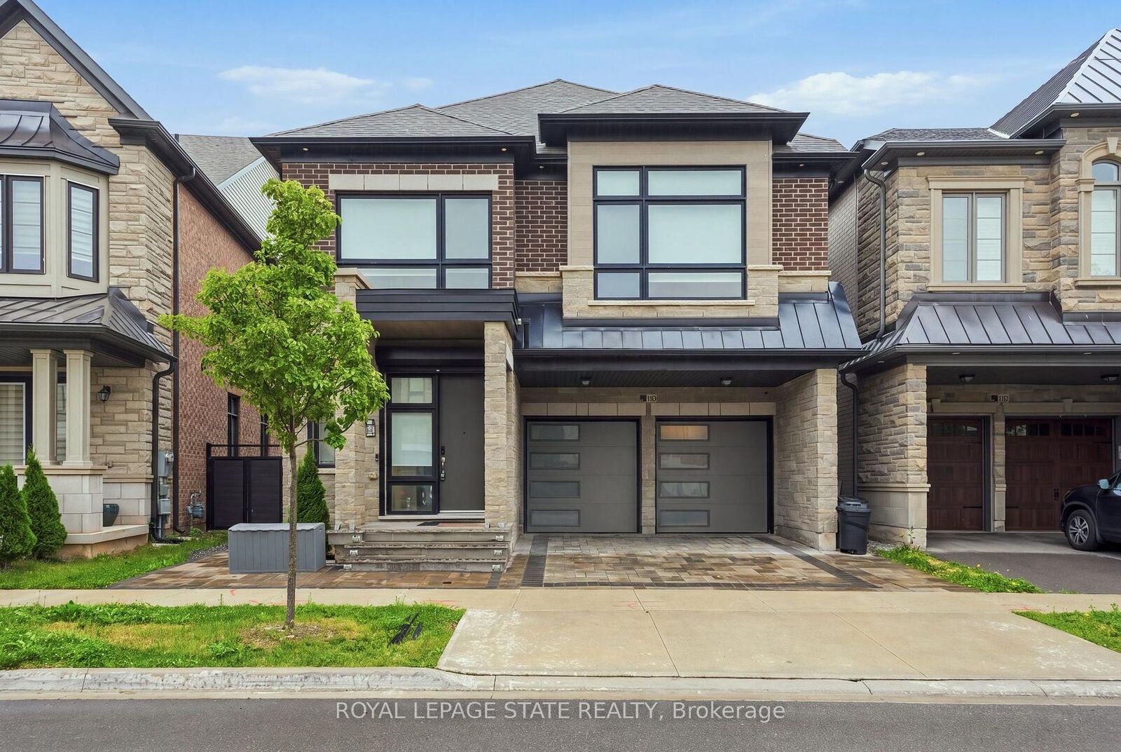 Property Photo:  1192 Stag Hollow Upper  ON L6M 5M4 