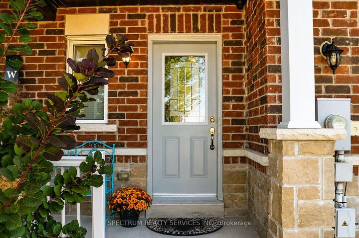 Property Photo:  1103 Stantin Street  ON L0L 1W0 