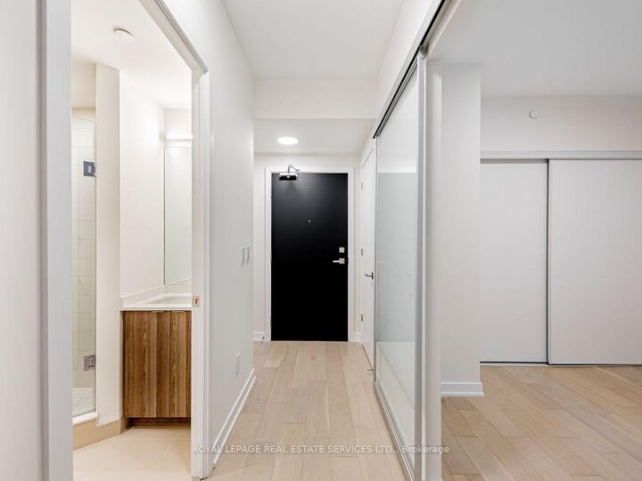 Property Photo:  840 St Clair Avenue W 311  ON M6C 0A4 