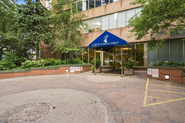 Property Photo:  44 St Joseph Street 702  ON M4Y 2W4 