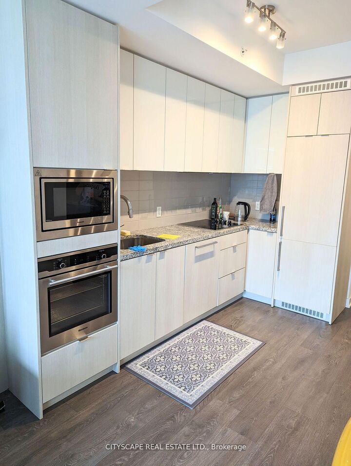 Property Photo:  115 Blue Jays Way 2701  ON M5V 0N4 