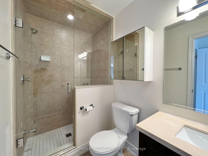 Property Photo:  82 Hargrave Lane  ON M4N 0A4 