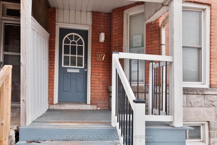 Property Photo:  