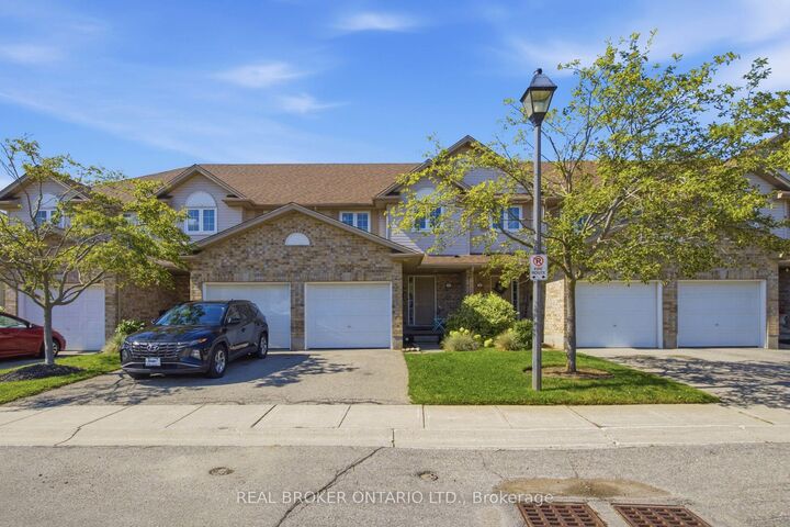 Property Photo:  31 Schroder Crescent 5  ON N1E 7M6 