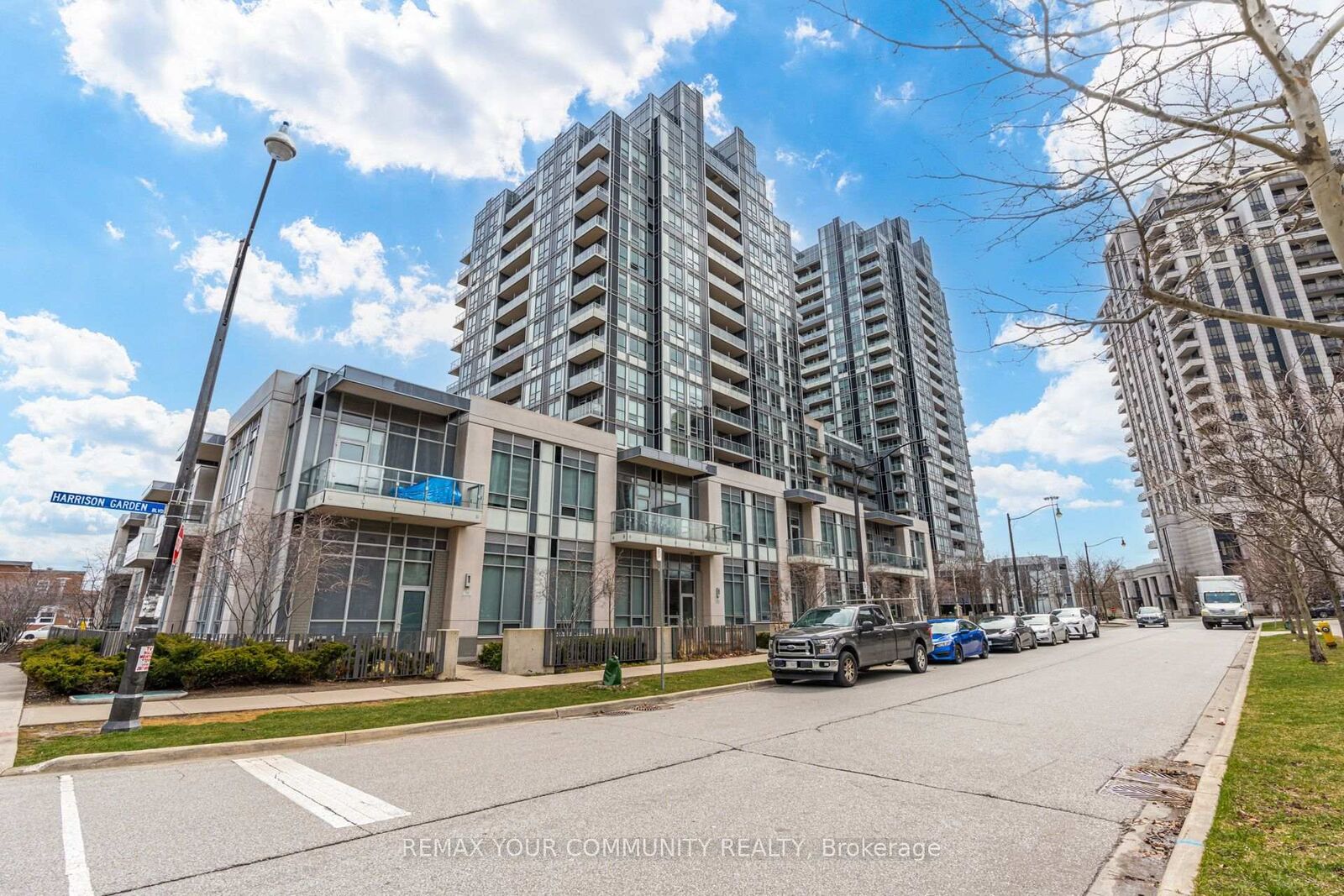 Property Photo:  120 Harrison Garden Boulevard 1402  ON M2N 0H1 