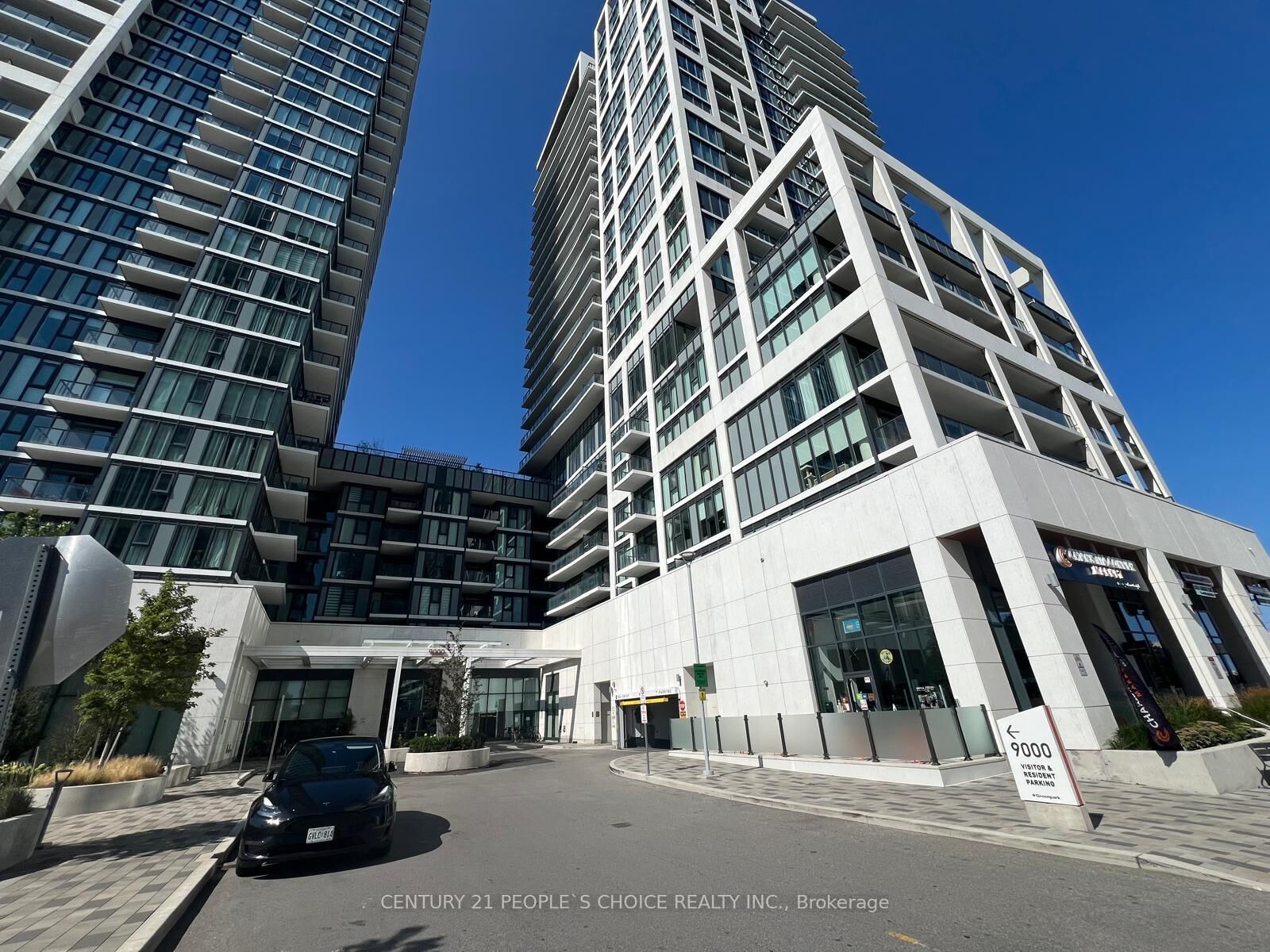 Property Photo:  9000 Jane Street 925  ON L4K 0M6 