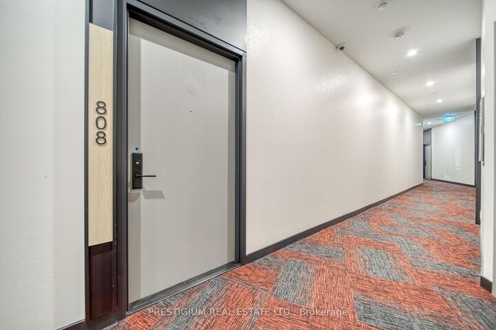 Photo de la propriété: 135 East Liberty Street 808 ON M6K 0G7