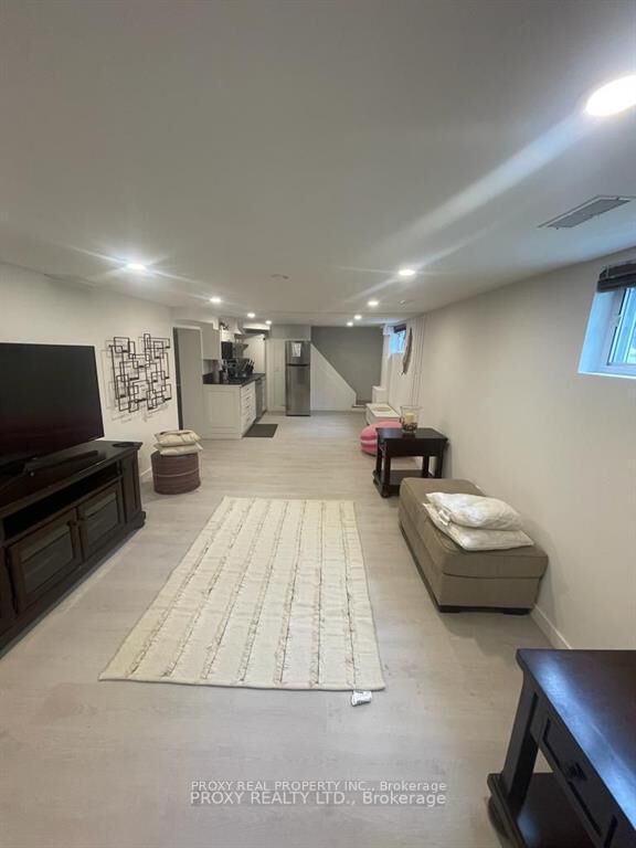 Property Photo:  67 Kelsonia Avenue Bsmt  ON M1M 1B2 