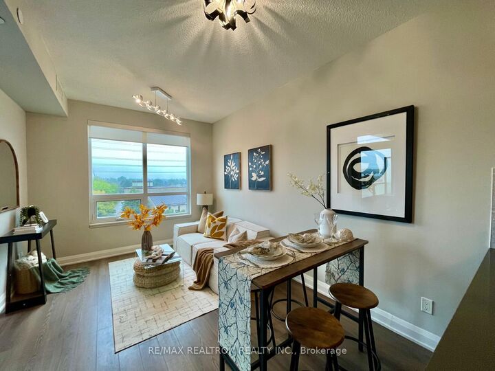 Property Photo:  25 Water Walk Drive 516  ON L3P 1N3 