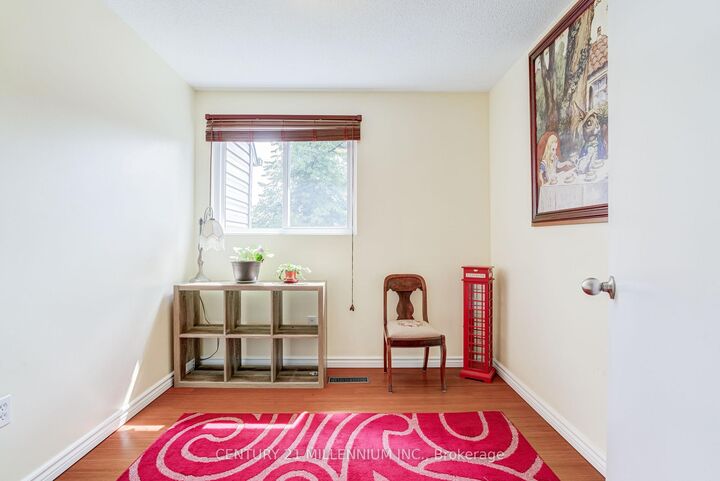 Property Photo:  35 Tara Park Crescent  ON L6V 3E3 