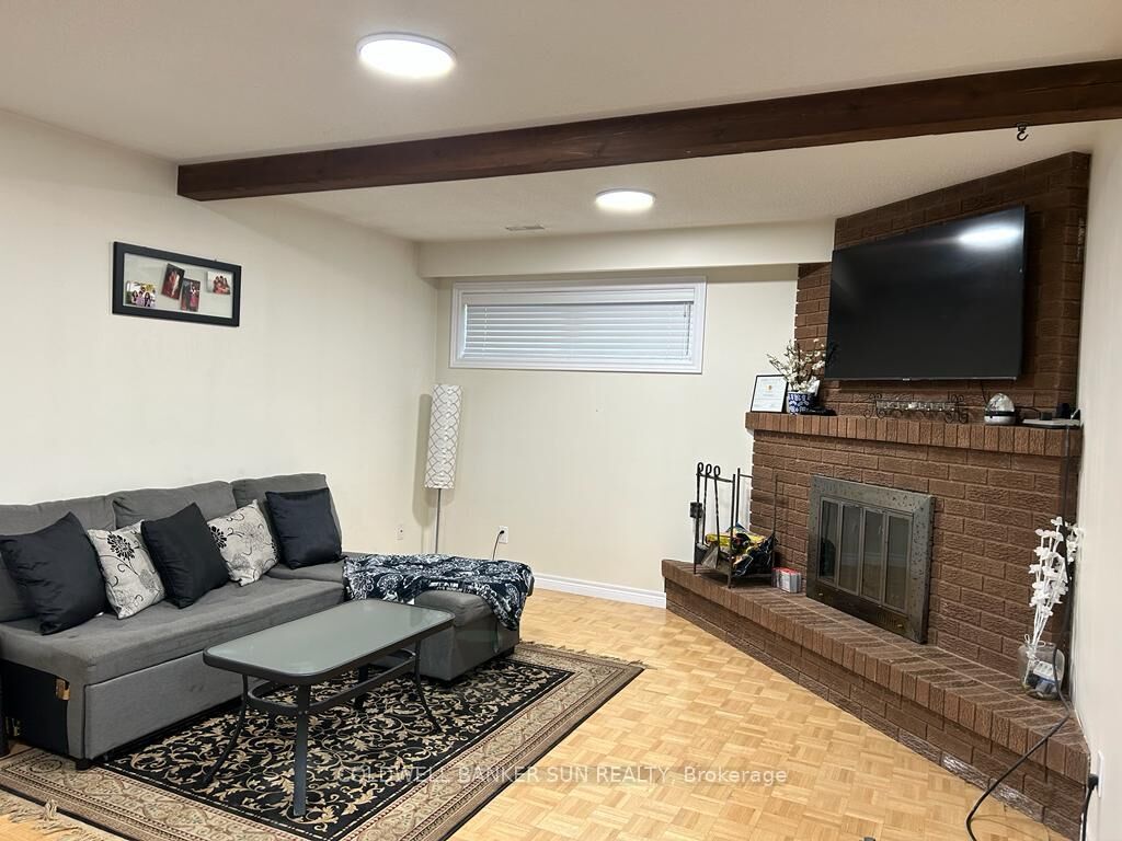 Property Photo:  15 Mill View Court Bsmt  ON L7K 2N4 