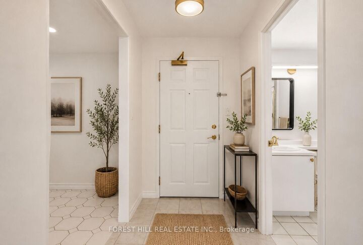 Property Photo:  1818 Bayview Avenue 302  ON M4G 4G6 