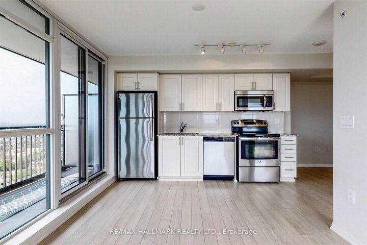 Property Photo:  830 Lawrence Avenue W 2607  ON M6A 0B6 